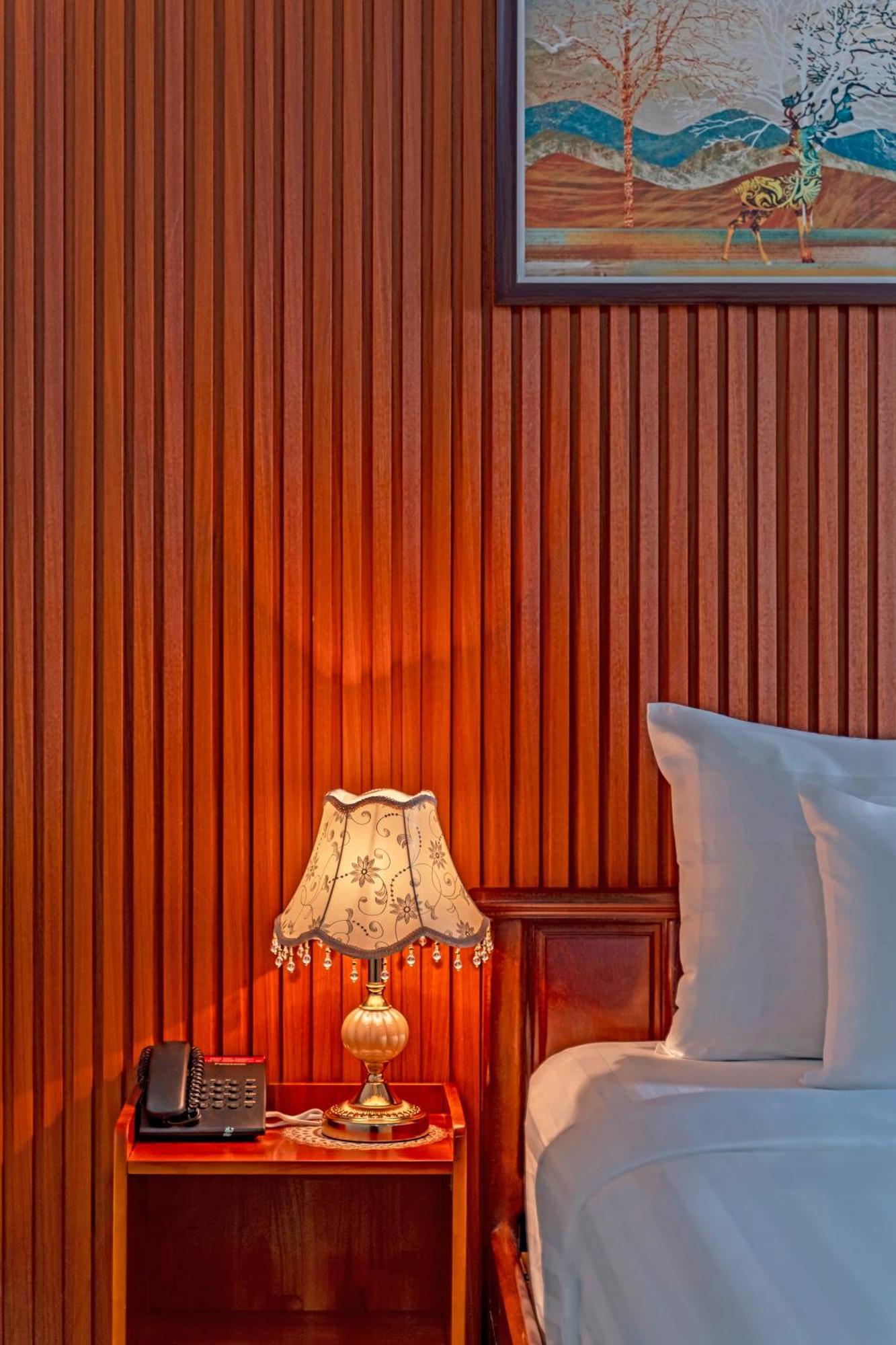 Venus Hotel Ho Chi Minh-stad Buitenkant foto
